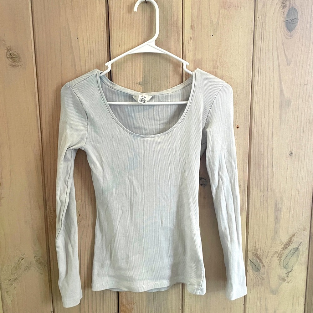 White H&M ribbed long sleeve shirt. Size small.